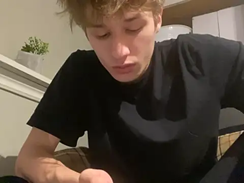 Snapshot of yourwhiteboy1 chatting on 06-04-26, 02:28 yourwhiteboy1 online show from 06-04-26, 02:28