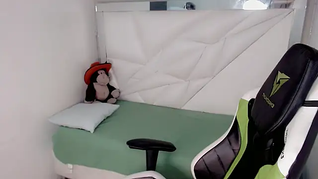 Liarr  online show from 02-20-26, 07:58