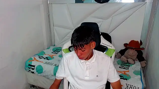 Liarr  online show from 03-16-26, 08:02