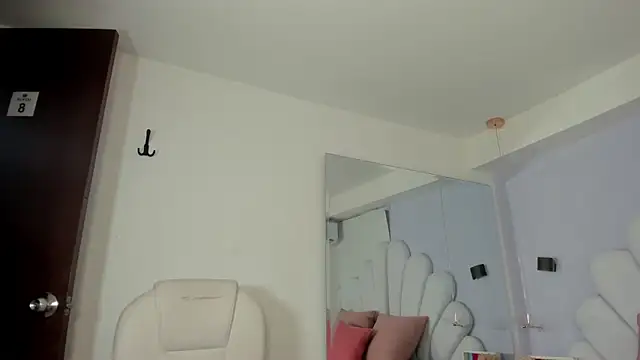 kim anaira online show from 03-12-26, 11:11