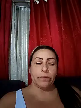 Snapshot of maynor_1998 chatting on 05-05-26, 11:35 maynor 1998 online show from 05-05-26, 11:35