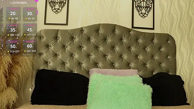 katt eyes  online show from 04-15-26, 01:40