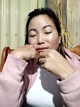 Snapshot of Ella-aa chatting on 03-08-26, 01:47 Ella-aa online show from 03-08-26, 01:47