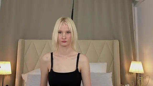 CrystalLili online show from 07-01-26, 04:03