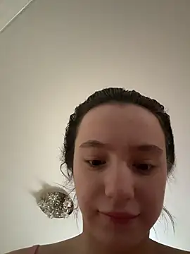 MiaTee online show from 02-27-26, 03:17