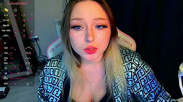 Snapshot of Emiliaaah chatting on 03-12-26, 03:40 Emiliaaah online show from 03-12-26, 03:40