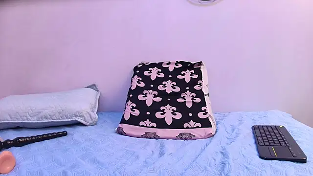 melany roberts  online show from 02-12-26, 03:12