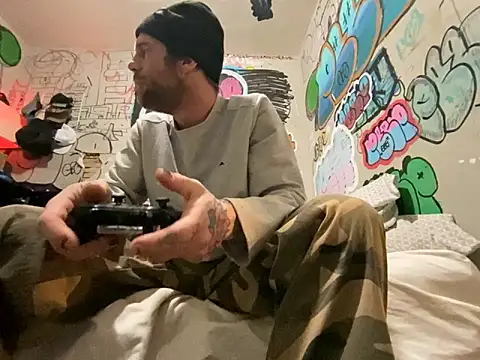 Snapshot of gothboiplzty chatting on 03-04-26, 06:41 gothboiplzty online show from 03-04-26, 06:41