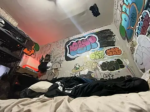 Snapshot of gothboiplzty chatting on 03-14-26, 01:12 gothboiplzty online show from 03-14-26, 01:12