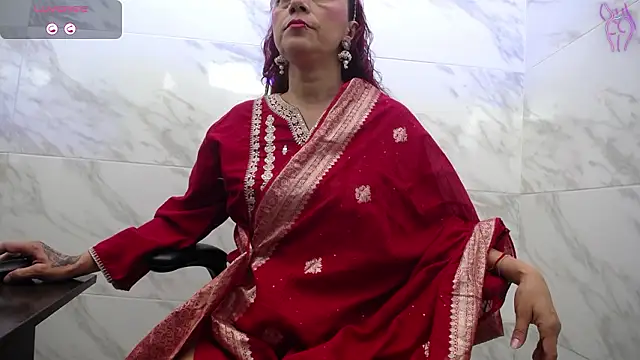 Snapshot of suhana_mature chatting on 02-13-26, 01:18 suhana mature online show from 02-13-26, 01:18