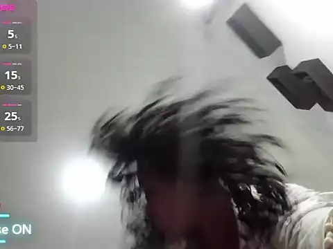 Snapshot of samylovea chatting on 03-10-26, 08:36 samylovea online show from 03-10-26, 08:36