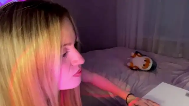 Between Eeys online show from 03-02-26, 03:08