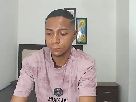 hotboyluxe online show from 02-15-26, 11:30