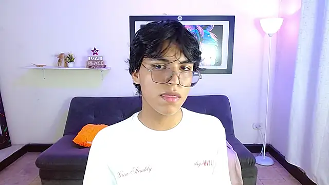 Maecum18 online show from 02-24-26, 08:29