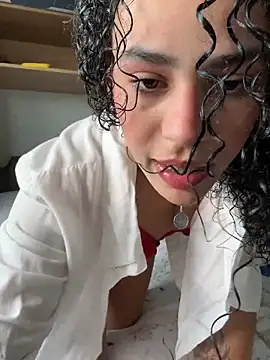 SirenStell0 online show from 04-07-26, 07:47