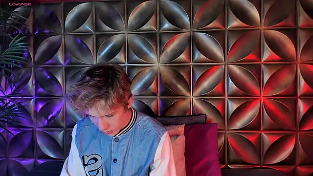 DannyParker  online show from 03-17-26, 02:38