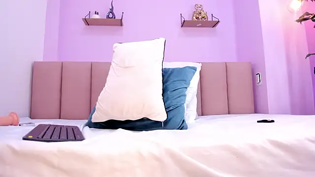 sam doll  online show from 04-16-26, 09:39