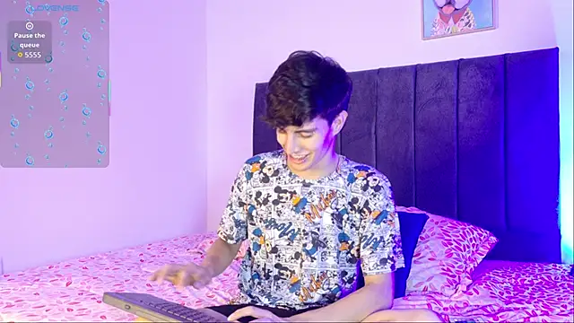 axxxel twink online show from 05-31-26, 02:42