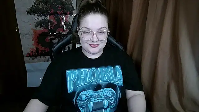 Teasing Dora online show from 04-25-26, 11:35