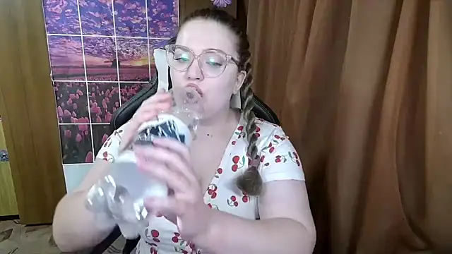 Teasing Dora online show from 04-29-26, 12:05