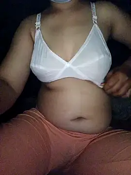 Snapshot of Sexy_--2 chatting on 02-22-26, 06:39 Sexy --2 online show from 02-22-26, 06:39