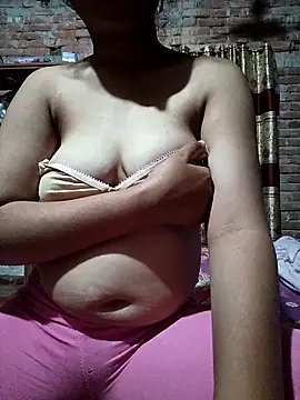 Snapshot of Sexy_--2 chatting on 03-10-26, 12:37 Sexy --2 online show from 03-10-26, 12:37