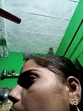 Snapshot of Priyakoli4568 chatting on 04-23-26, 03:58 Priyakoli4568 online show from 04-23-26, 03:58
