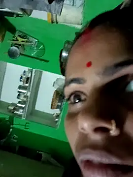 Snapshot of Priyakoli4568 chatting on 04-27-26, 03:21 Priyakoli4568 online show from 04-27-26, 03:21