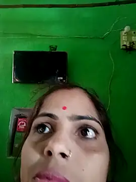 Snapshot of Priyakoli4568 chatting on 05-08-26, 03:12 Priyakoli4568 online show from 05-08-26, 03:12