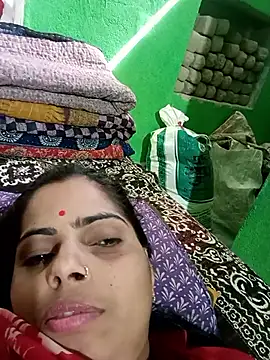 Snapshot of Priyakoli4568 chatting on 05-09-26, 04:06 Priyakoli4568 online show from 05-09-26, 04:06