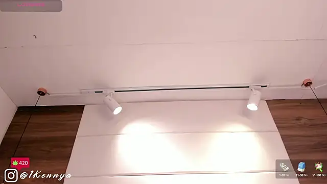 Kennya Rodriguez online show from 12-10-24, 07:26