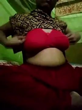 Romantic-Couple999 online show from 05-01-26, 08:13
