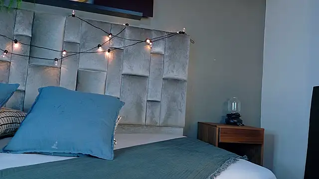 EmmaLou   online show from 02-09-26, 04:16