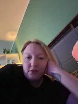 Snapshot of Lolaaxxx13 chatting on 05-11-26, 07:22 Lolaaxxx13 online show from 05-11-26, 07:22