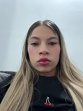 Snapshot of Mia_Rosee1 chatting on 05-03-26, 12:27 Mia Rosee1 online show from 05-03-26, 12:27
