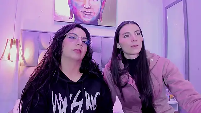 Valkiria-and-Dione online show from 04-28-26, 12:54