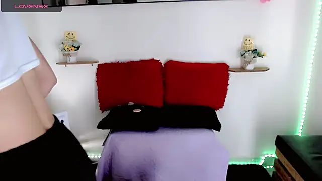 NathalialLooes online show from 02-22-26, 09:57