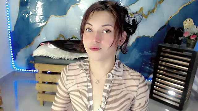Snapshot of NathalialLooes chatting on 05-30-26, 05:04 NathalialLooes online show from 05-30-26, 05:04