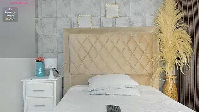 CleoFoxx  online show from 03-27-26, 01:00