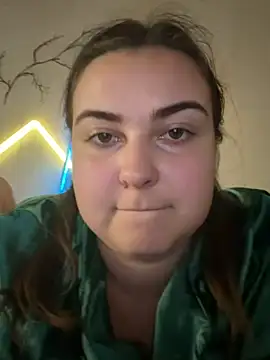 AlyaX X online show from 04-11-26, 12:42