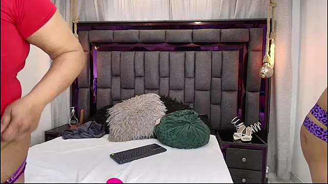 Snapshot of Karina_Mendoza chatting on 03-08-26, 06:55 Karina Mendoza online show from 03-08-26, 06:55