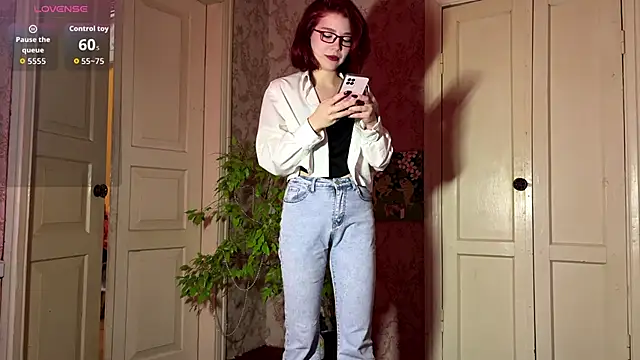 LaurynGeisinger online show from 02-24-26, 01:42