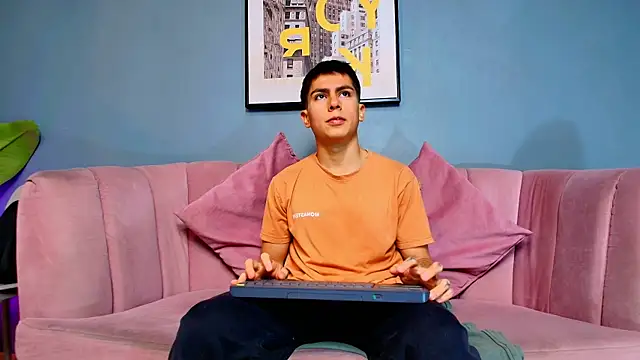 Aron pulse online show from 03-03-26, 01:17