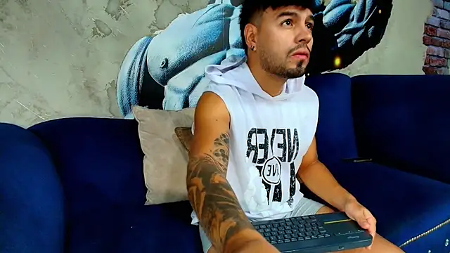 Snapshot of DaveParker_ chatting on 02-07-26, 12:53 DaveParker online show from 02-07-26, 12:53