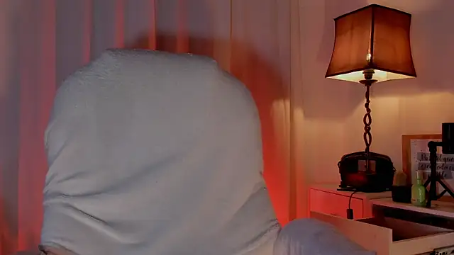 Victoria-swan online show from 02-26-26, 01:43