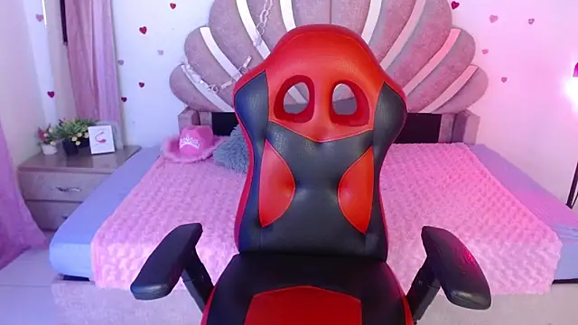 mia fox666 online show from 04-06-26, 12:41