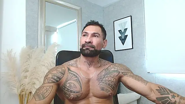 Snapshot of brooklyn- chatting on 05-06-26, 02:33 brooklyn- online show from 05-06-26, 02:33