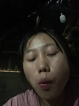 Snapshot of ngoccc-nga chatting on 03-08-26, 03:21 ngoccc-nga online show from 03-08-26, 03:21