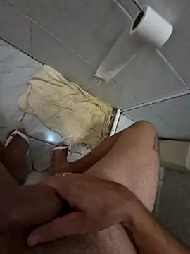 Snapshot of biel13cm chatting on 02-18-26, 12:28 biel13cm online show from 02-18-26, 12:28