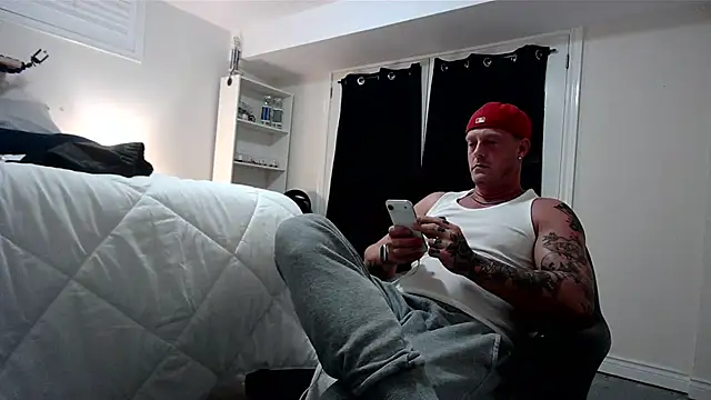 HotnCole online show from 03-24-26, 01:21
